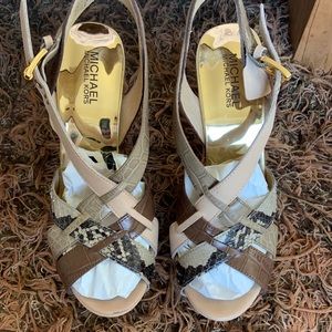 ✨ CROCODILE MICHAEL KORS HEELS ✨